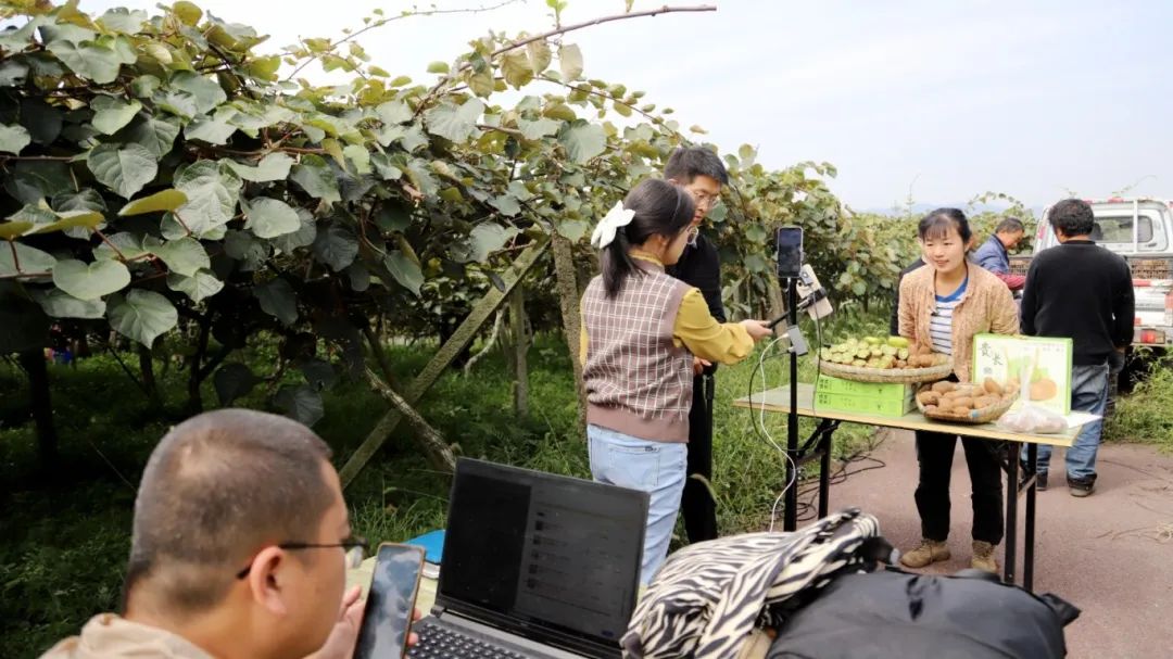 e4b8de400d40b1c96d51fa4751b34b12.jpg e4b8de400d40b1c96d51fa4751b34b12.jpg