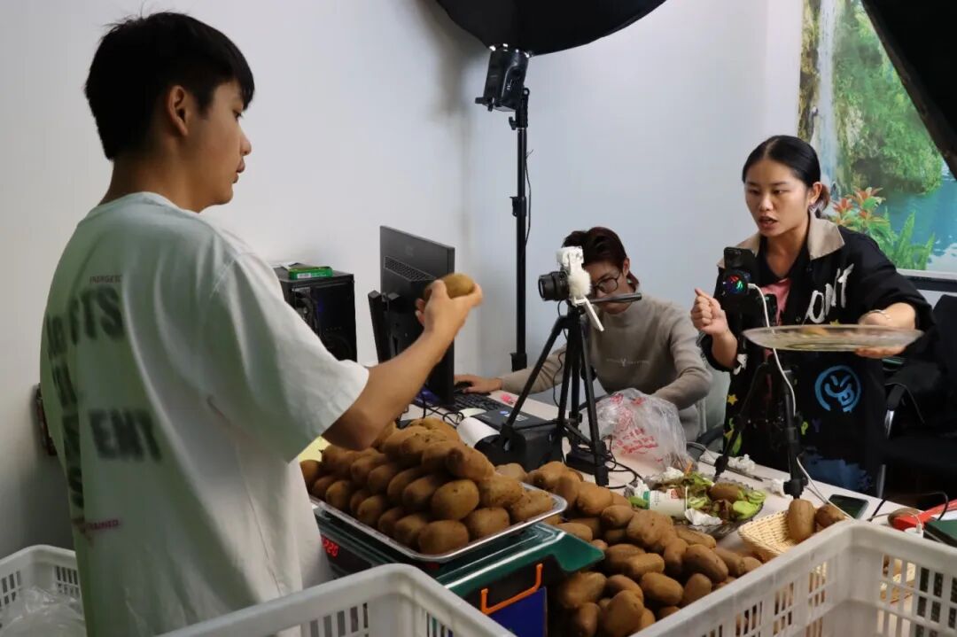 e25958570434081a4631dc502c0634d5.jpg e25958570434081a4631dc502c0634d5.jpg